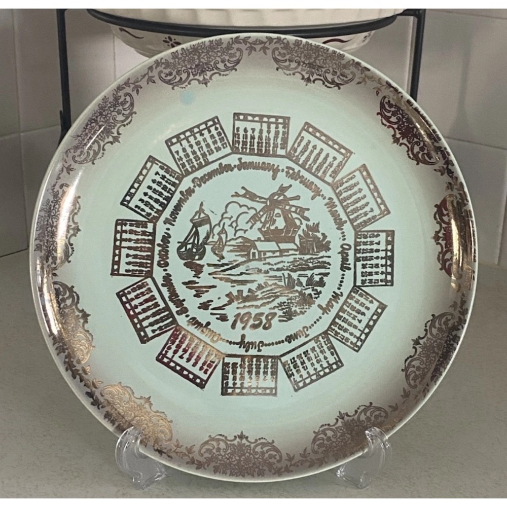 Vintage Taylor Smith Taylor “Pebbleford” 1958 Calendar Plate
